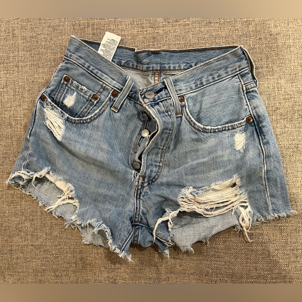 Levi’s 501 High-Rise Medium/Light Wash Jean Shorts